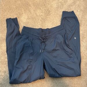 LULULEMON Dance Studio Mid-Rise Jogger
Full Length size 8